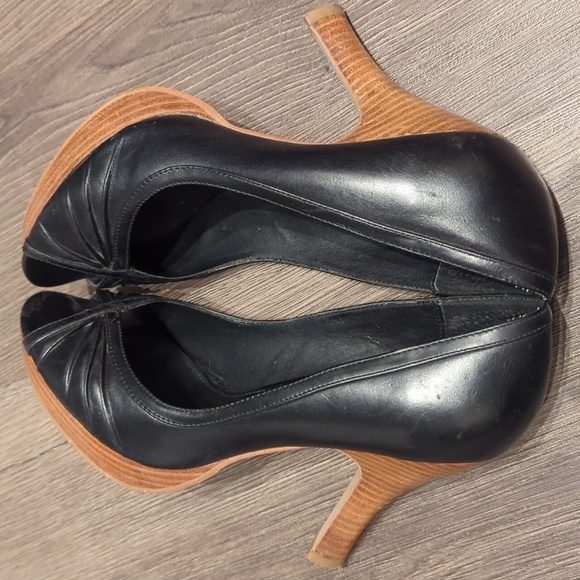 Steve Madden Black Leather Peep-Toe Platform Heels - Size 8 - Picture 7 of 10